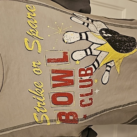 Grey bowl club tee, size medium - Picture 2 of 4